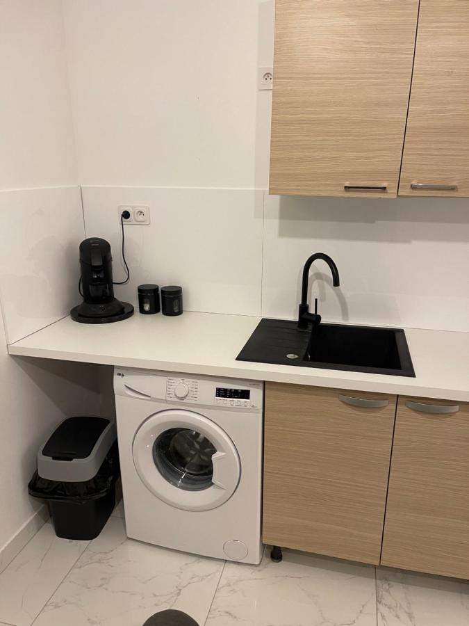 Maison Meublee Avec Parking Мулин Екстериор снимка