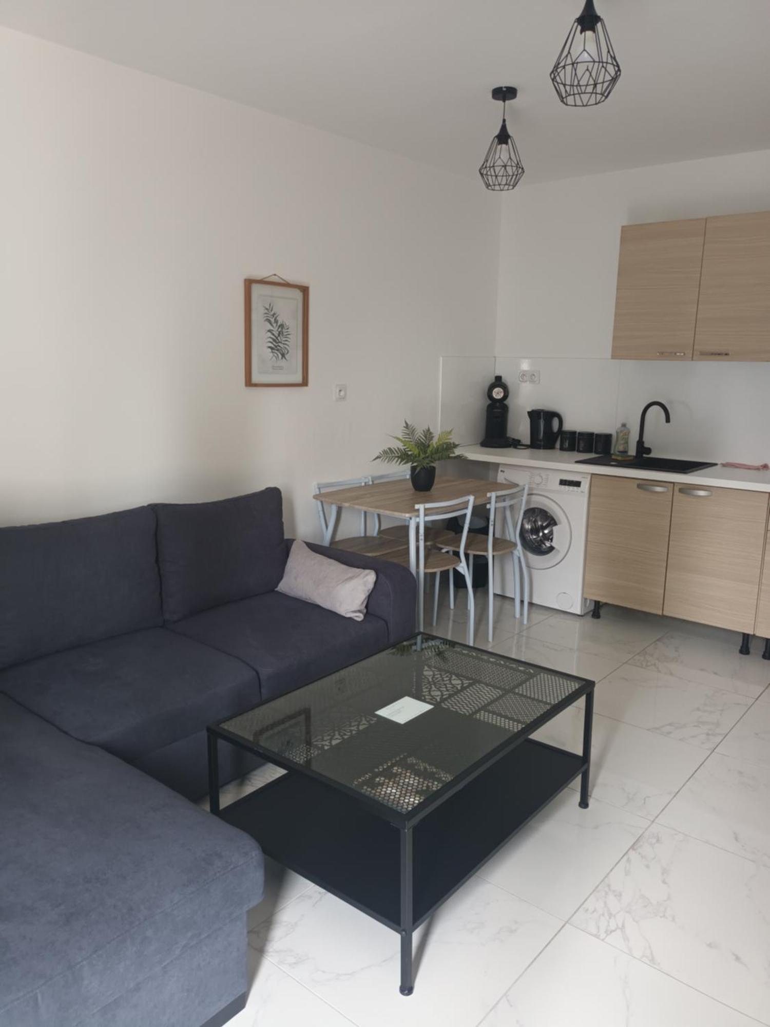 Maison Meublee Avec Parking Мулин Екстериор снимка